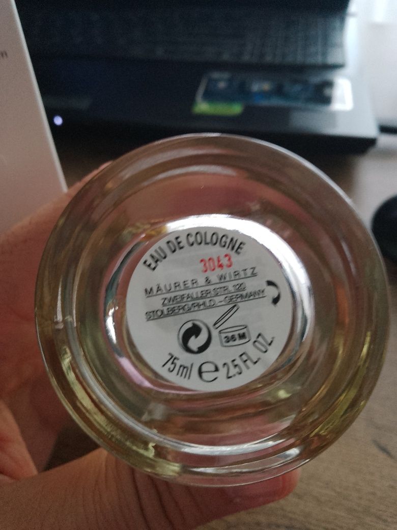 Vând parfum bărbătesc Baldessarini