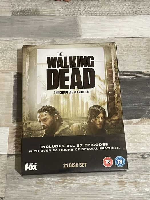 Живите мъртви сезон 1-5 на DVD
