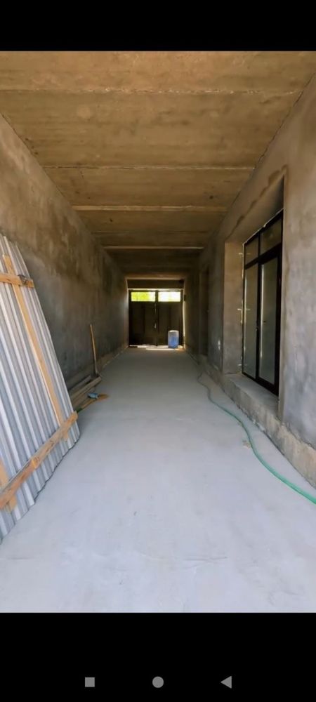 Srochna Qibray markazida 2 sotix uy sotiladi