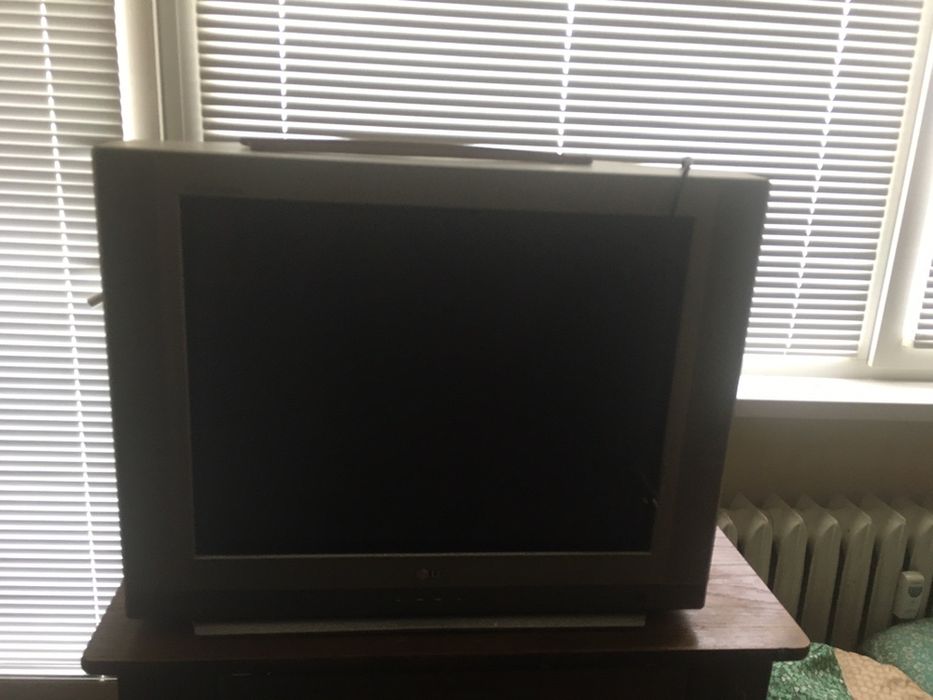 Телевизор flat screen 29’’ LG model 29Q40RQ