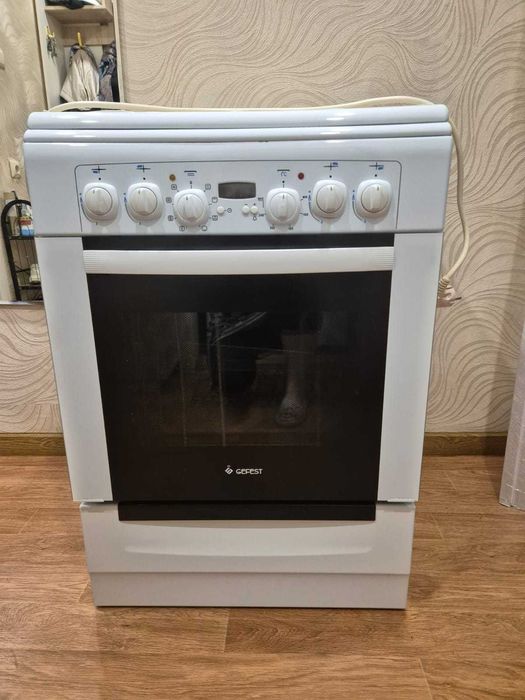 Продаю газоэлектроплиту GEFEST (б/у, в рабочем состоянии)