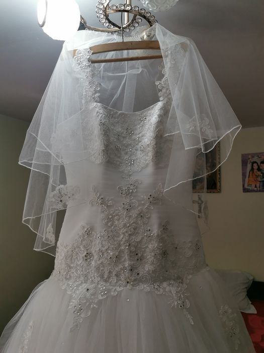 Rochie mireasa  Sadrini