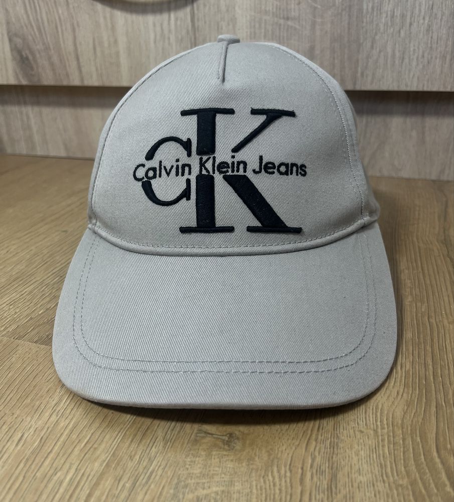 Michael Kors,Calvin Klein,Hugo Boss шапки