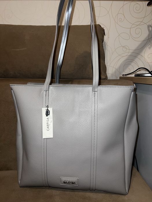 Нова дамска чанта Carpisa