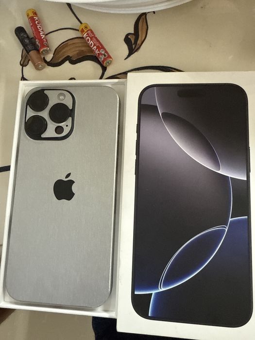 Iphone 16 pro max 256 de gb negru