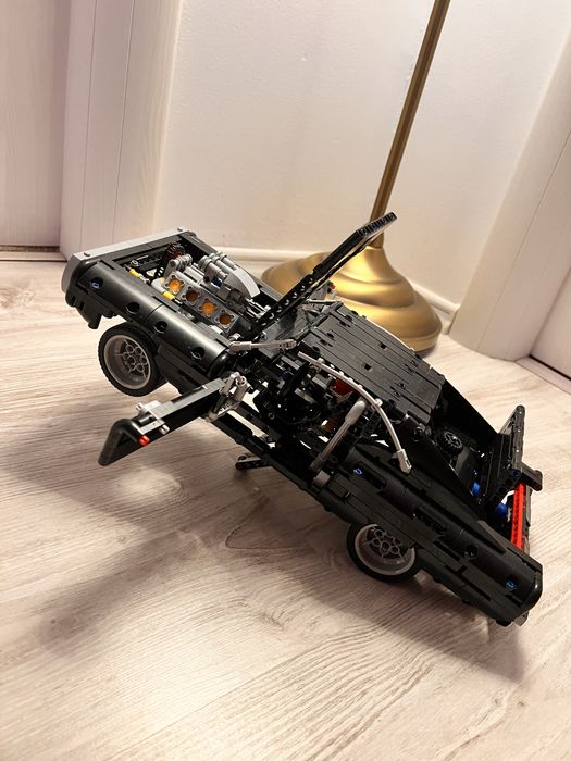 LEGO tehnic- Dom’s Dodge Charger