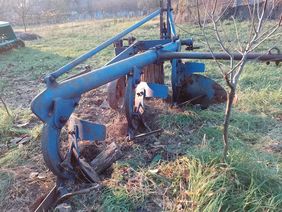Semanatoare plug pentru tractor