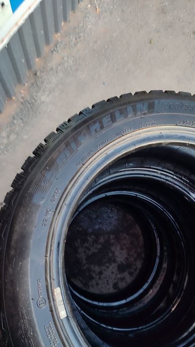 Продам авторезину Michelin X-ICE North4