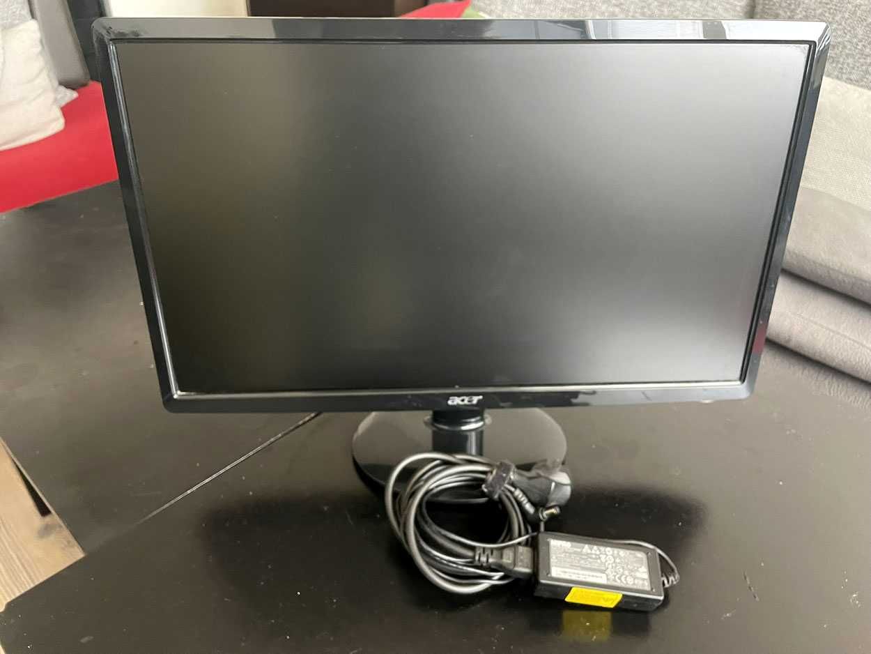 Монитор Acer S221 HQL
