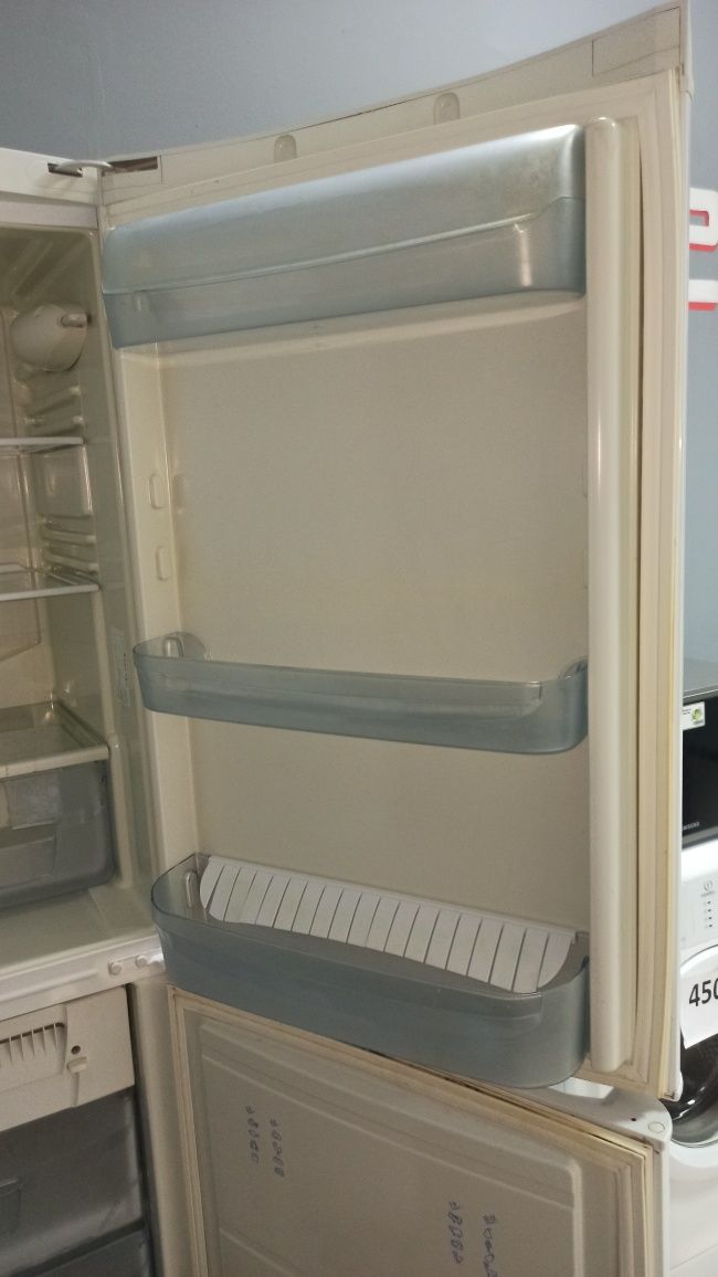Холодильник indesit, есть каспи Ред