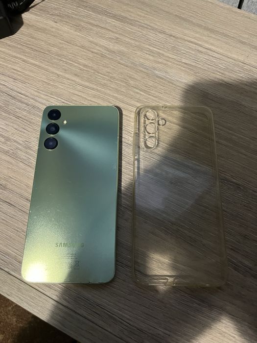 продавам samsung a05s