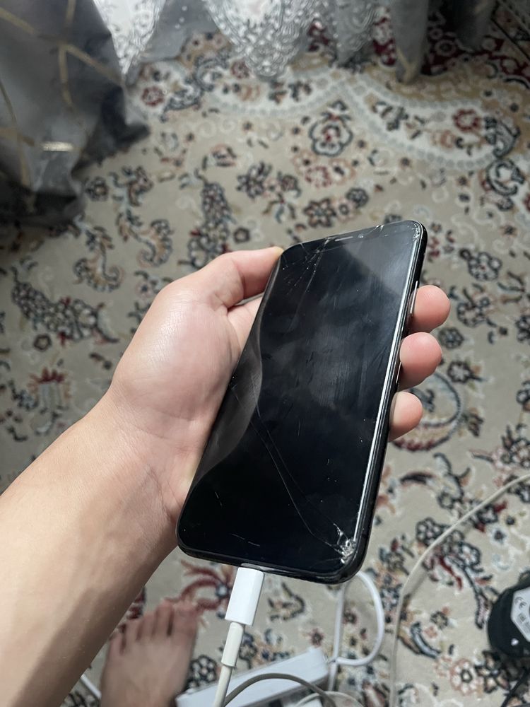 IPhone xs.      .