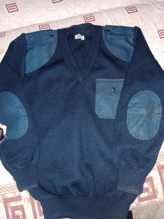 Форменный джемпер