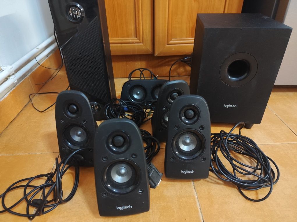 Boxe Logitech și una Akai