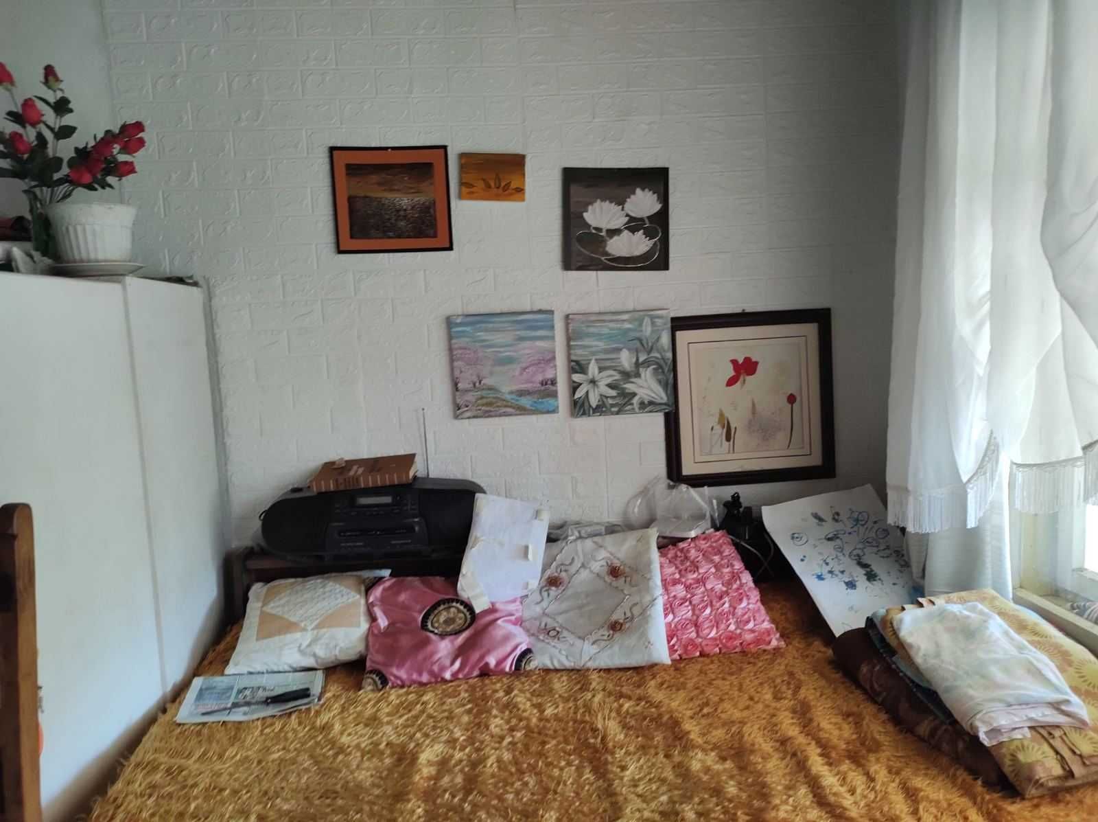 Къща с двор 3400 кв.м., село Каменец, Плевенско