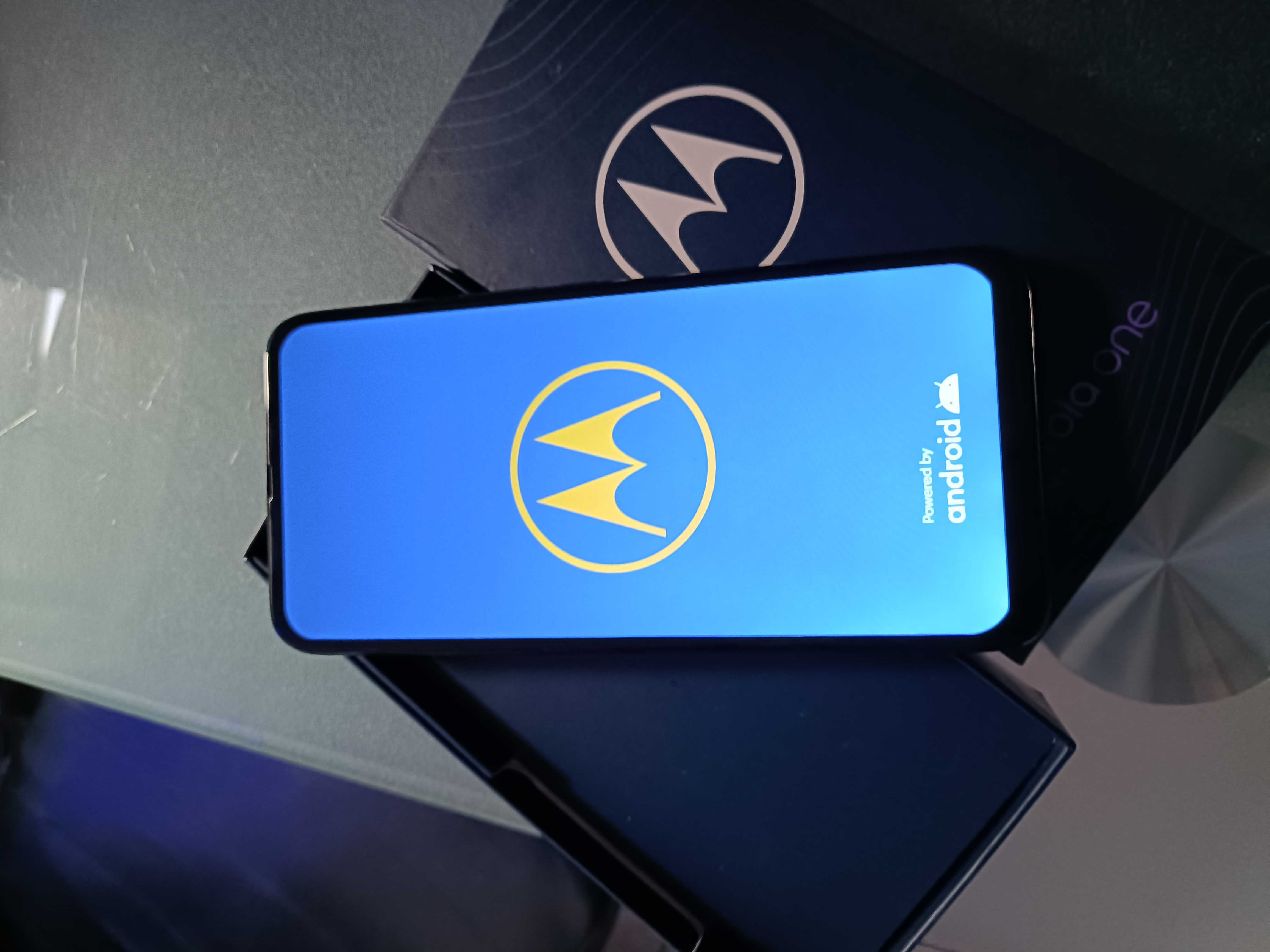 Motorola  One  Fusion+ 128 / 6 GB