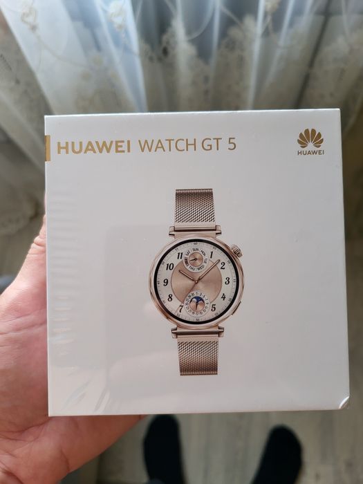 Часы HUAWEI WATCH GT 5 продам