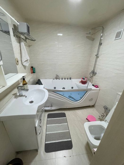 Сдается 2-х комнатная квартира в центре