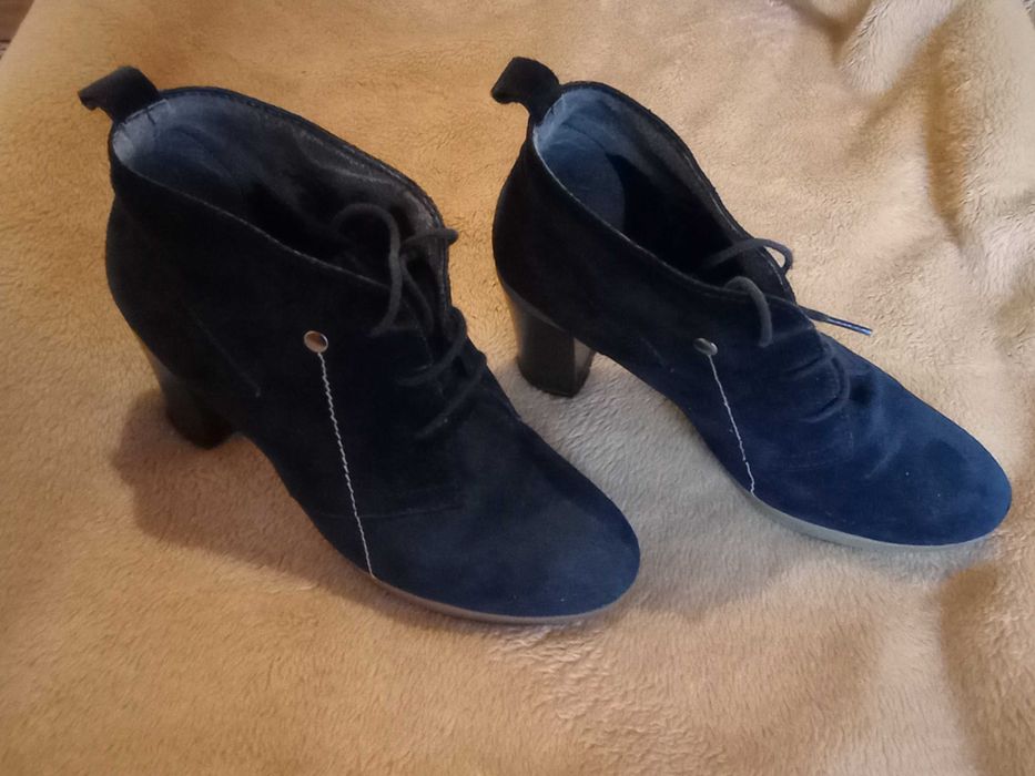 ghete dama 37,piele naturala,bleumarin,toc gros,talpa antiderapanta