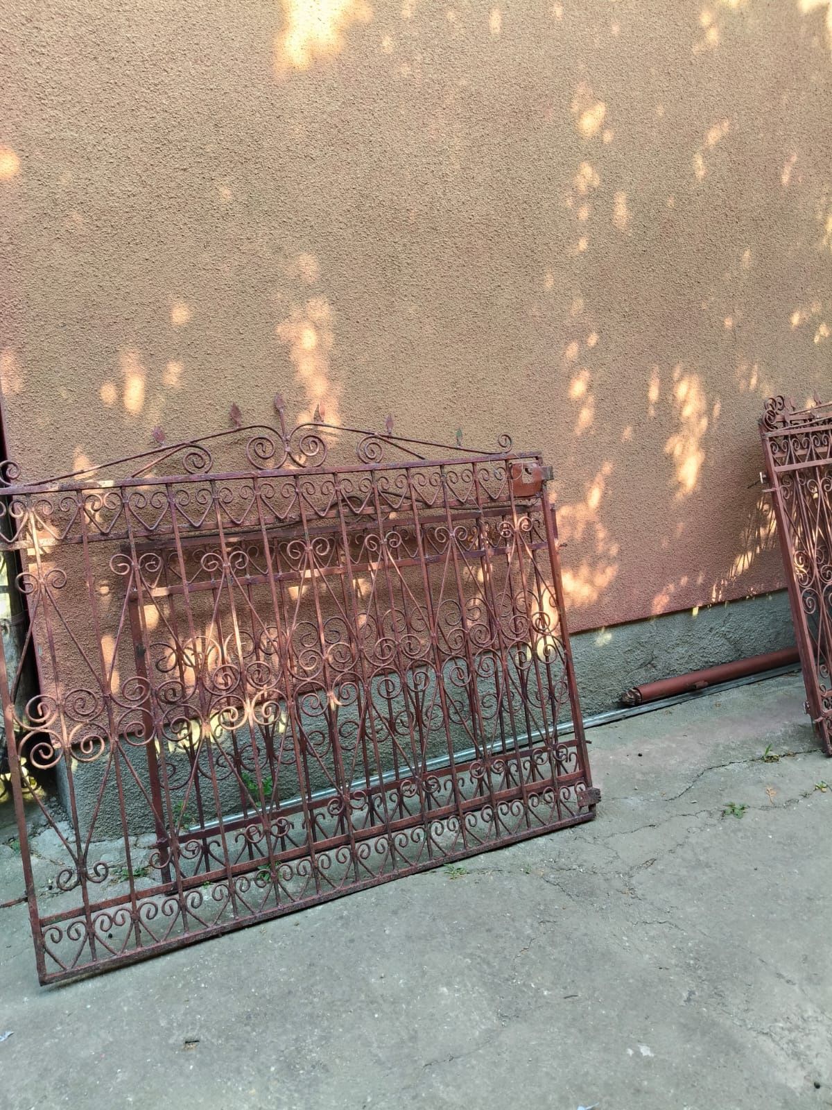 Poartă și gard de fier