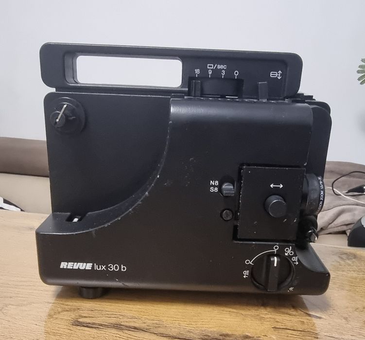 Кино камера Revue Lux 30 b