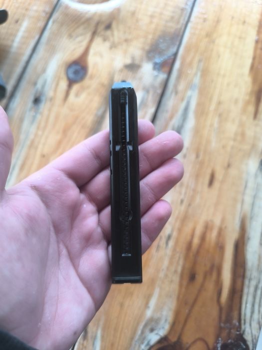 Пистолет CO2 Swiss Arms