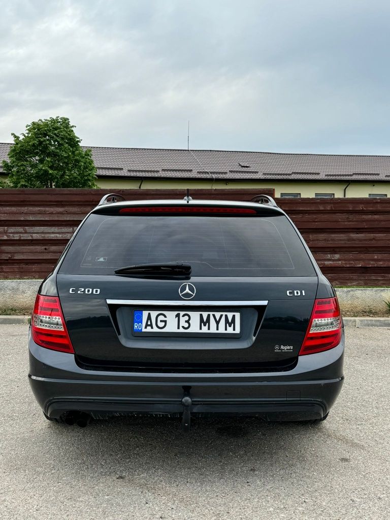 Mercedes-Benz c-class//variante