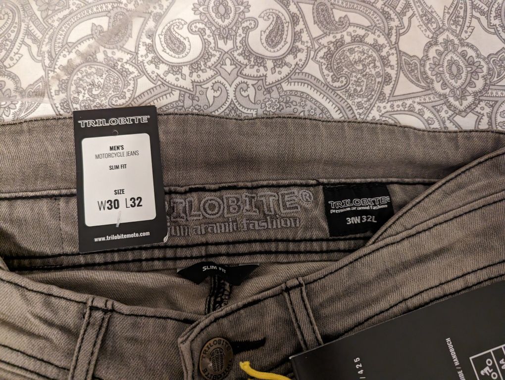 Pantaloni/ Blugi Moto Trilobite marimea 30/32