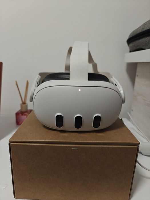 Vând meta quest 3 512gb 4K