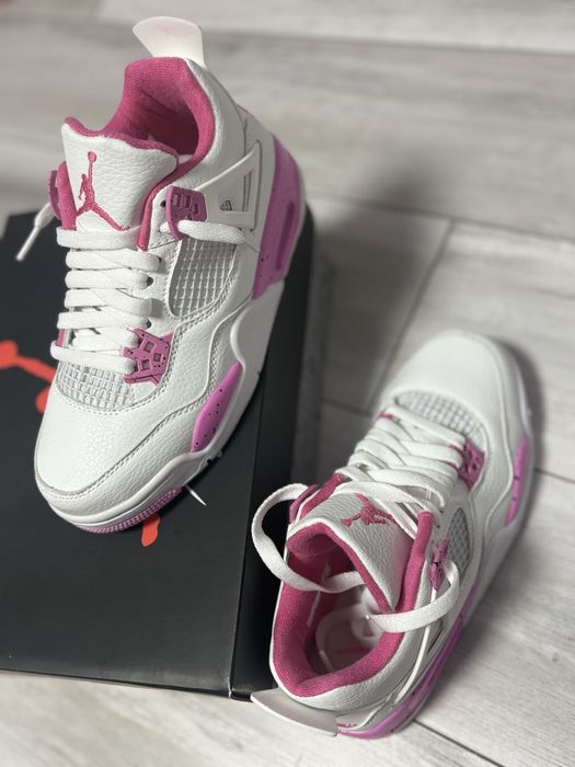 Jordan 4 pink oreo