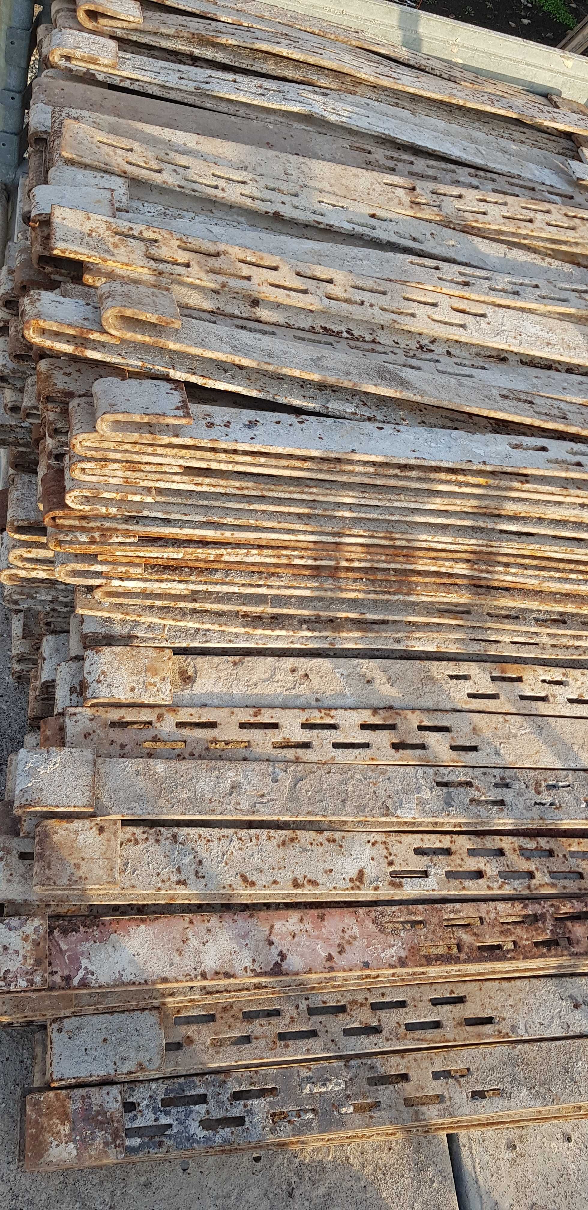 Coltare stalp beton, vincluri, cravate stalp, cofraje stalpi