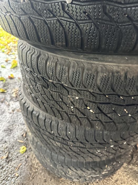 Гуми 235/60/18 зимни
