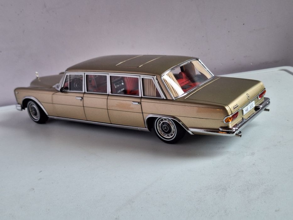 Mercedes S600 Pullman 1/18 Kengfai