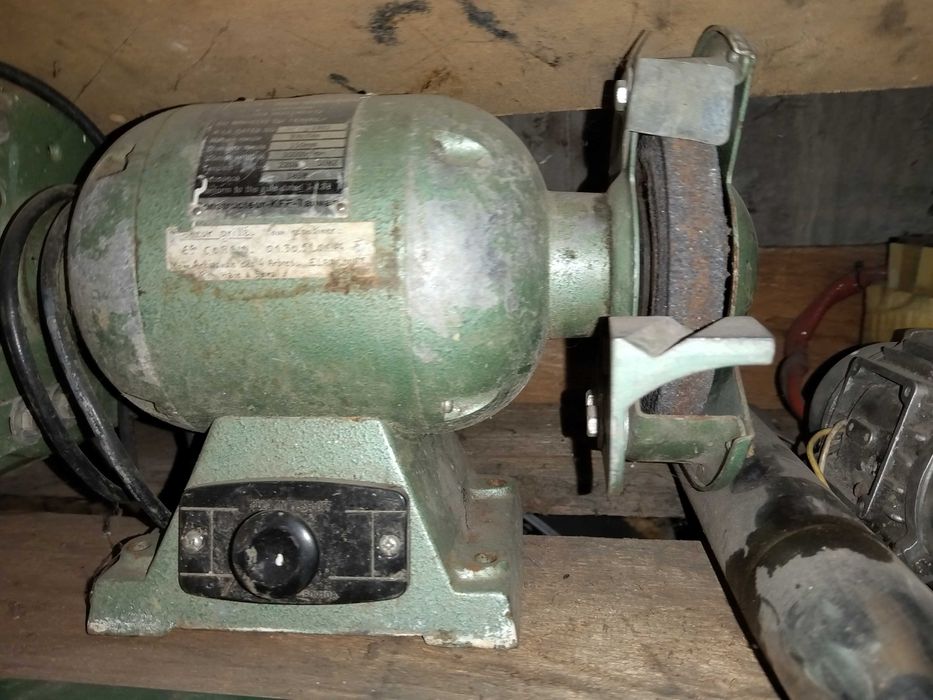Polizor electric 220 volți cu 2 pietre
