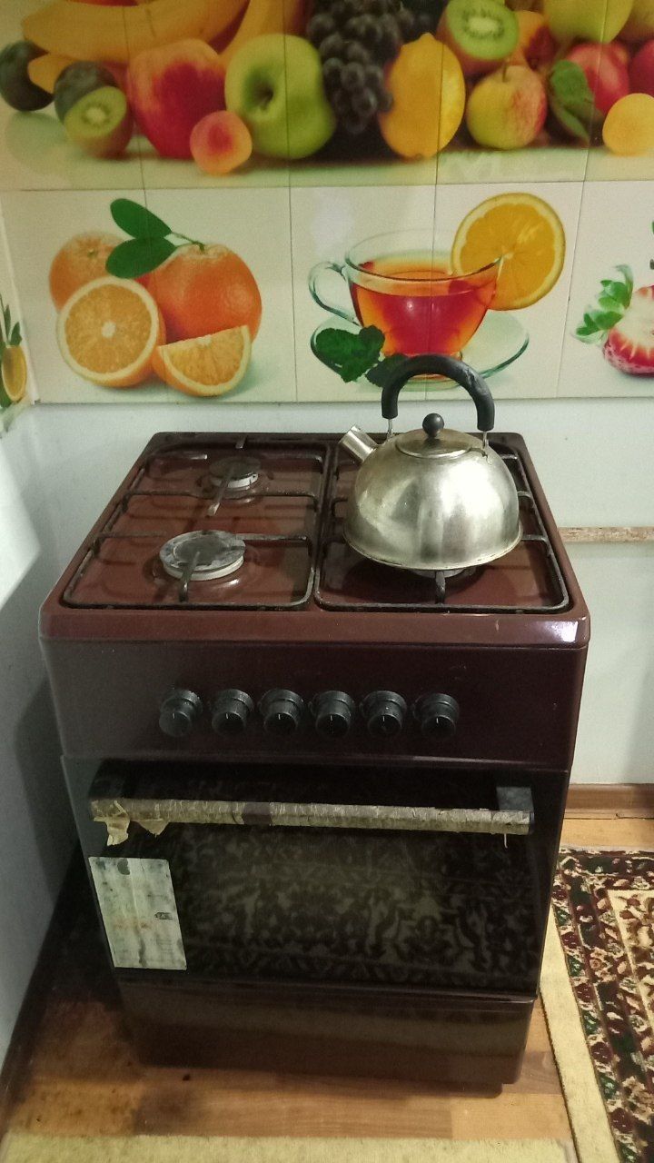 11-поликлиника томонда жойлашган 2 хонали квартира ижарага берилади