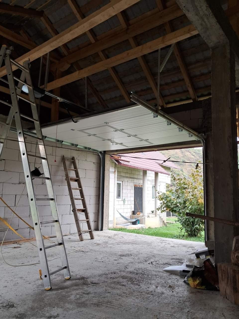 Usa secționala/usa tip rulou/usi de garaj/ usi industriale/ porți