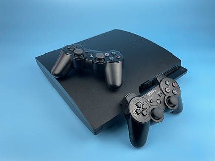 SONY PS-3 SLIM 320GB в хорошем состоянии