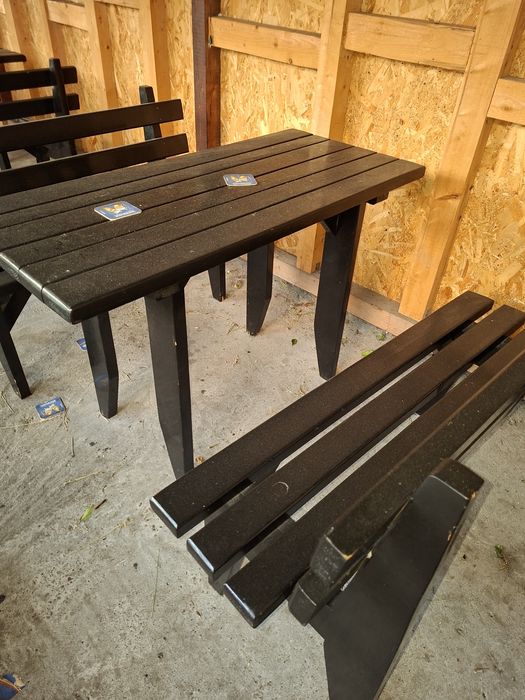 Mese și scaune lemn