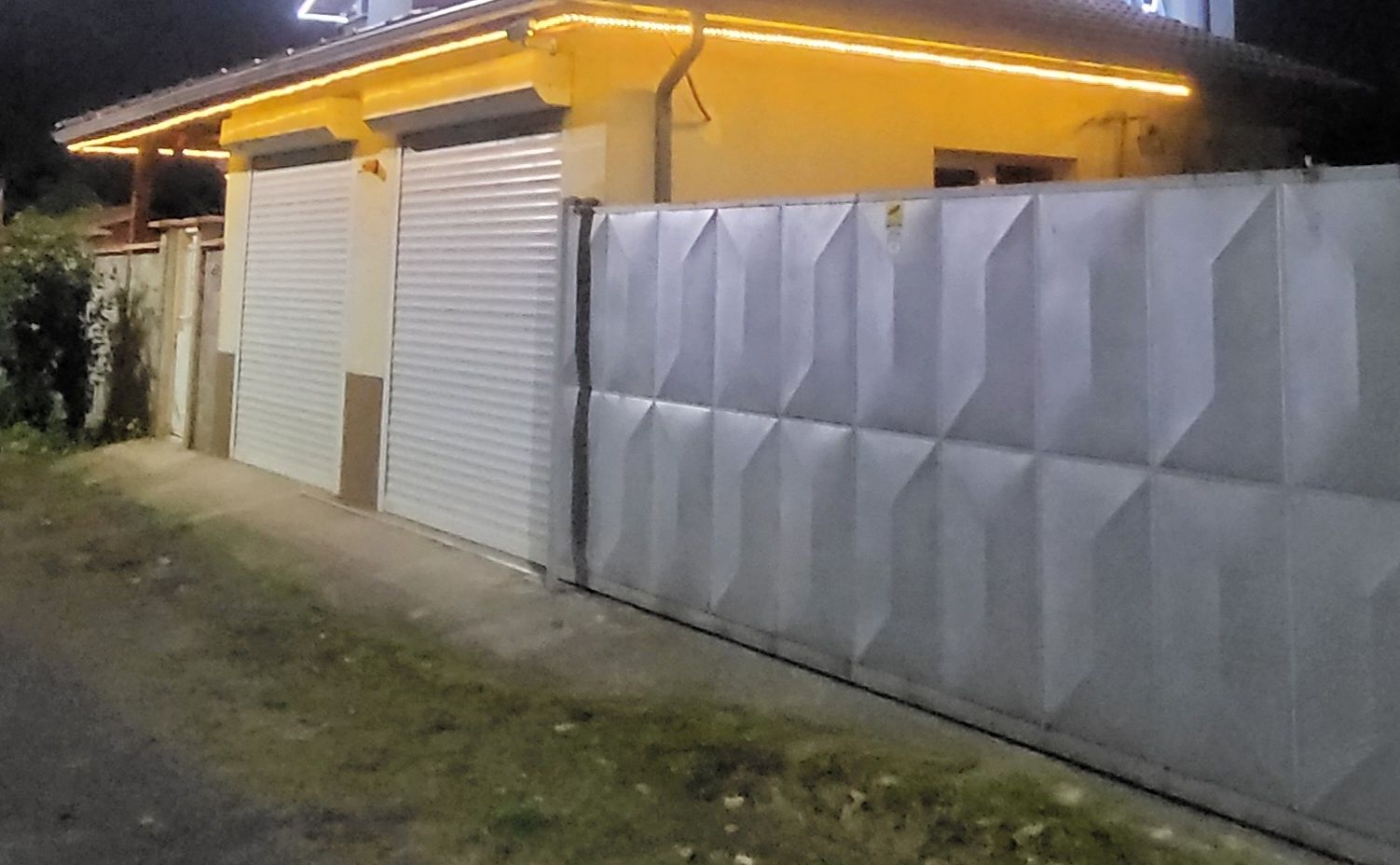 Светещ LED маркуч за коледна украса