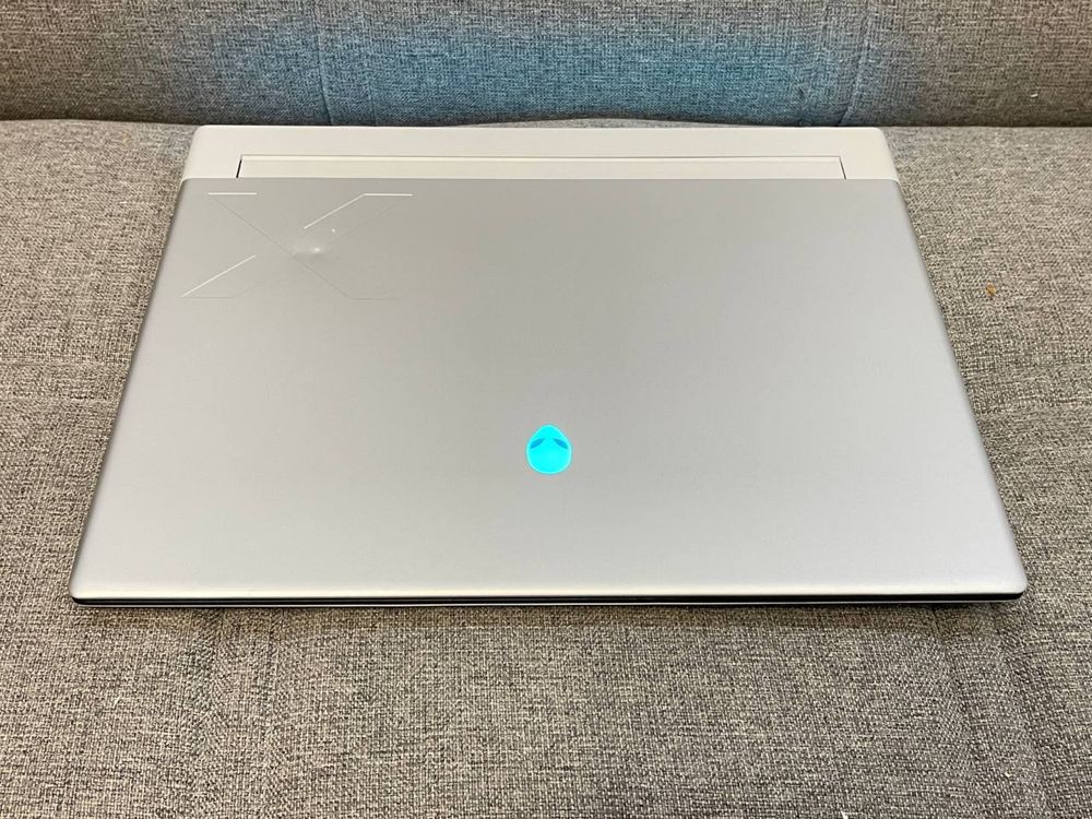Dell Alienware X16 I7 13700H Rtx4080