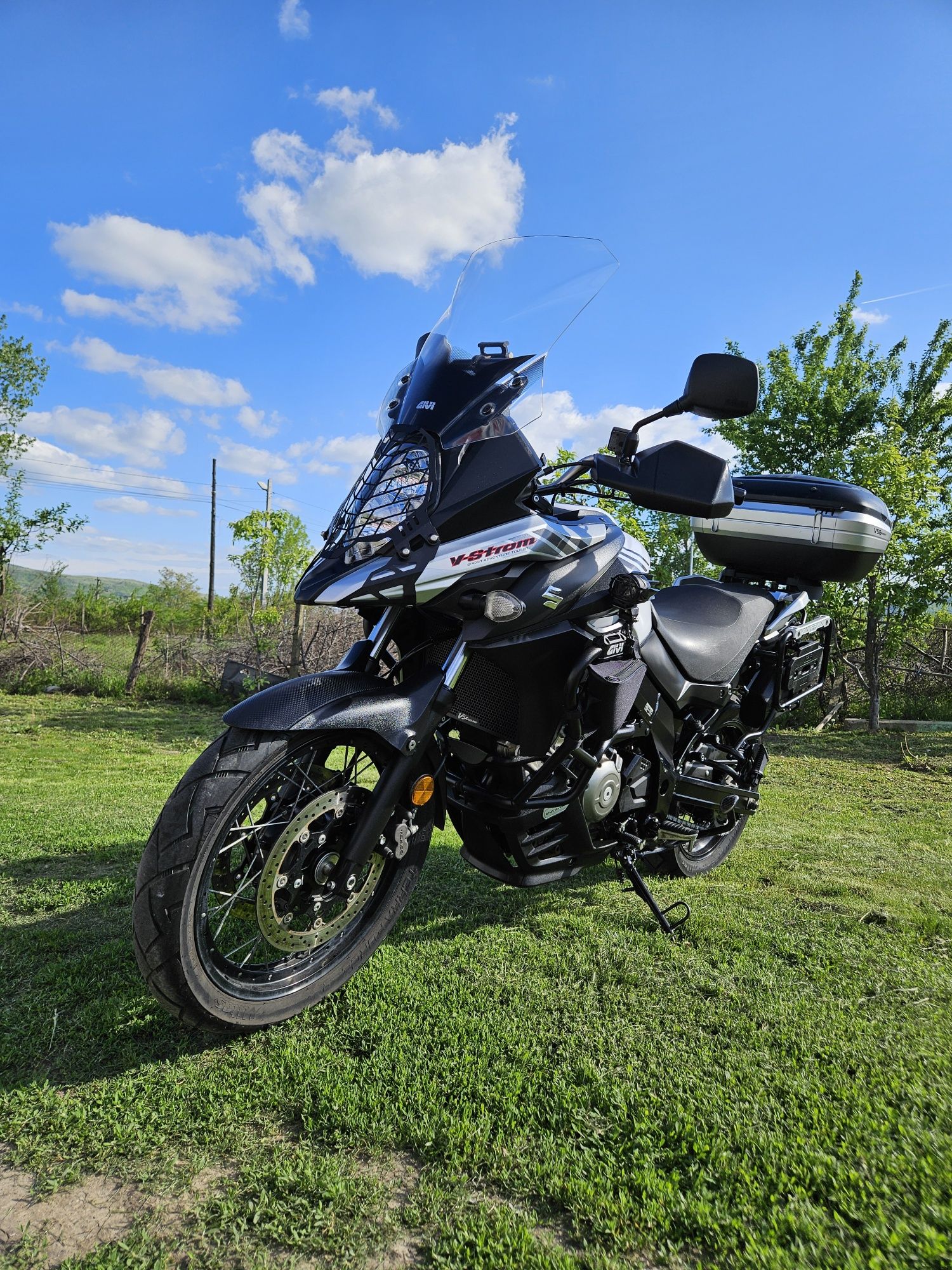 Suzuki V-strom 650