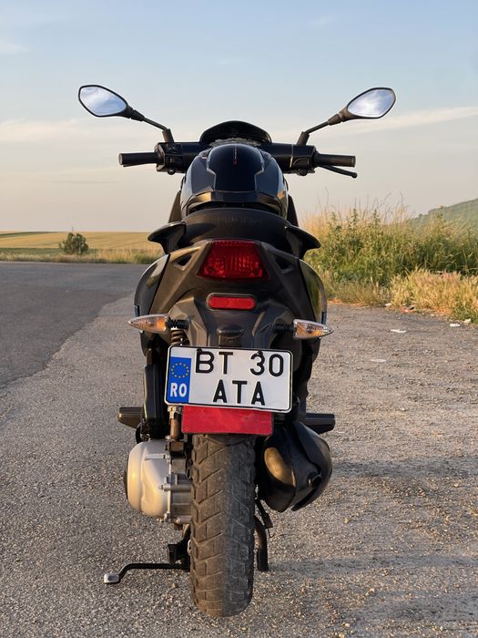 Scuter piagio typhon 125 2014 se conduce cu B