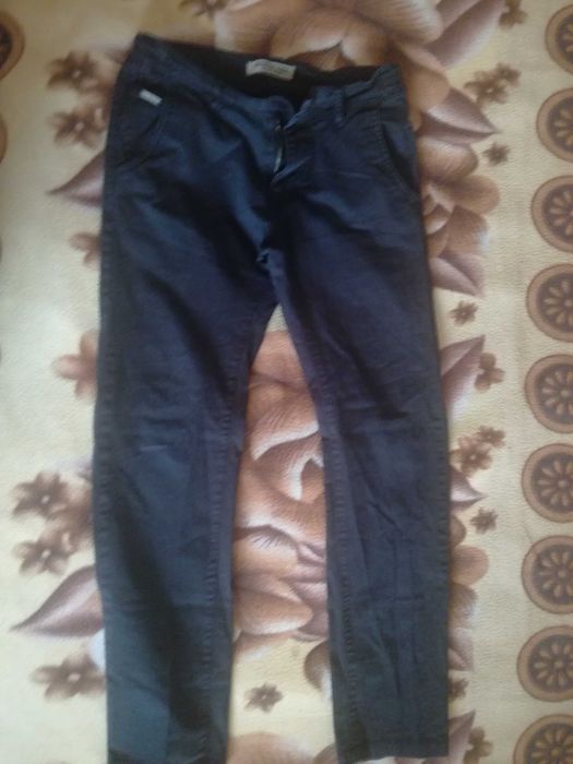 Продавам детски дънки-черни Fasion Kids