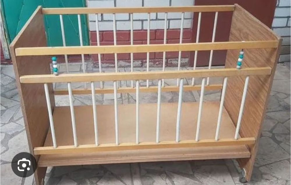 Манеж детский мебельный с матрасом в хорошем состоянии