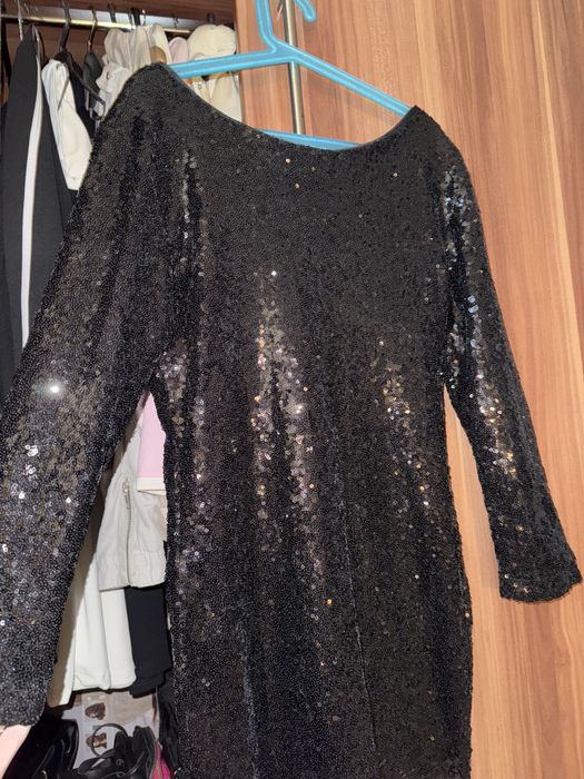 Къса рокля с пайети