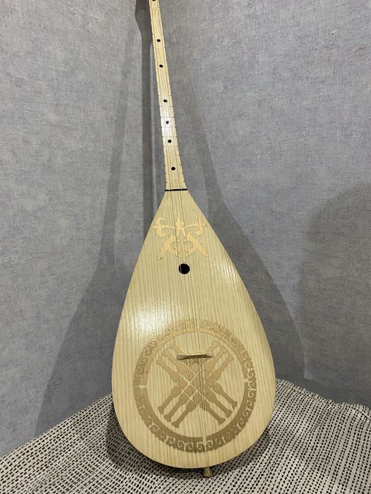 Продам детскую домбру ручной работы