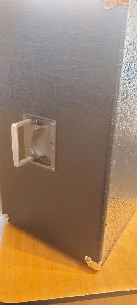 Vând două boxe pasive Allsound