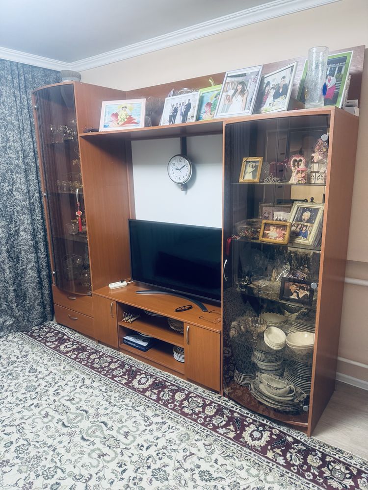 Продается стенка для гостинной