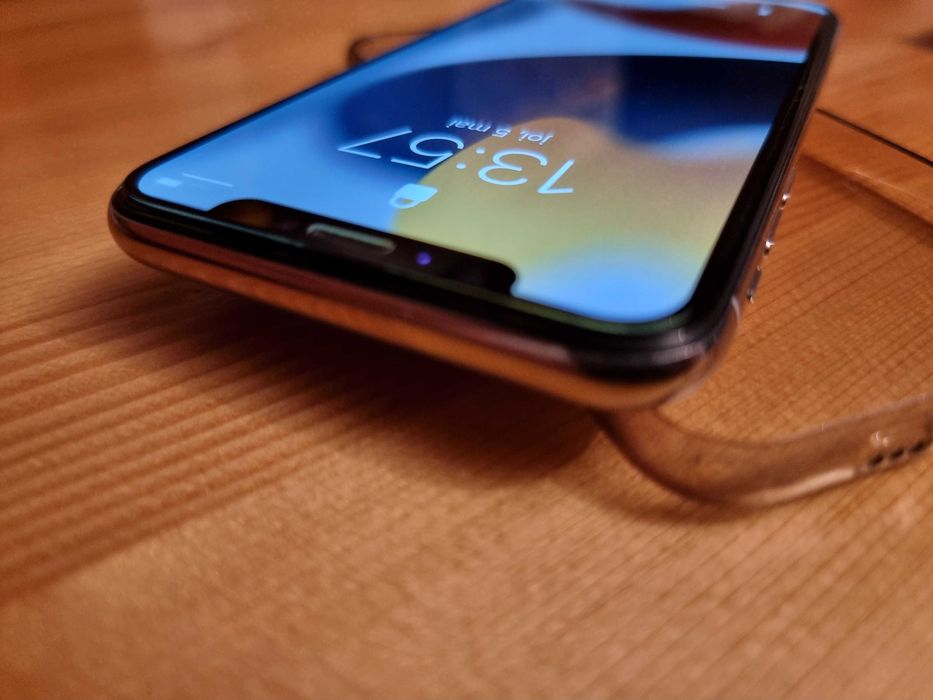 iPhone X telefon 256GB pe iOS 16.7.5
