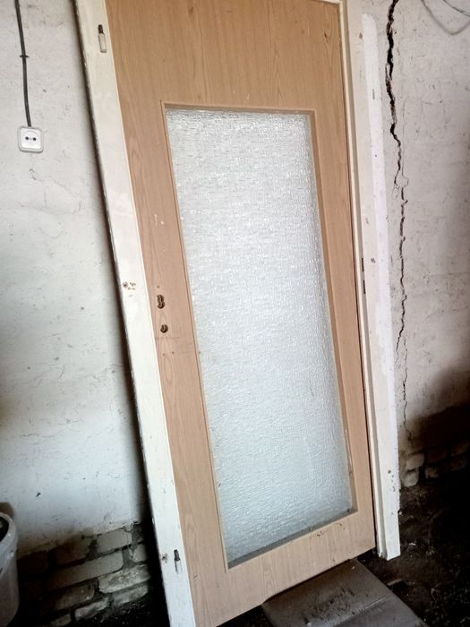 Продам газовый котел,  стиралку полу автомат, меж комнатные двери